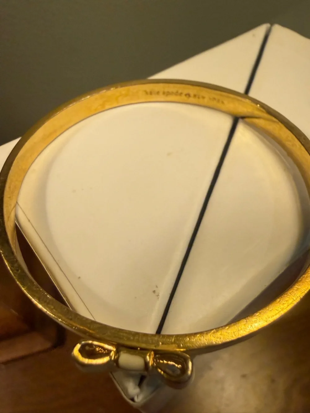 Kate Spade New York Take A Bow Bangle Bracelet Gold White Enamel - Picture 5 of 6
